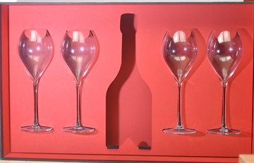 Comtes de Champagne æske med 4 glas plads til 1 flaske